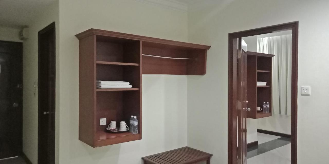 The Upper Deck Hotel Kudat Buitenkant foto