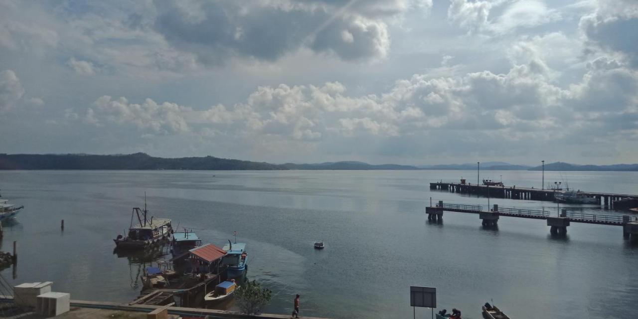 The Upper Deck Hotel Kudat Buitenkant foto