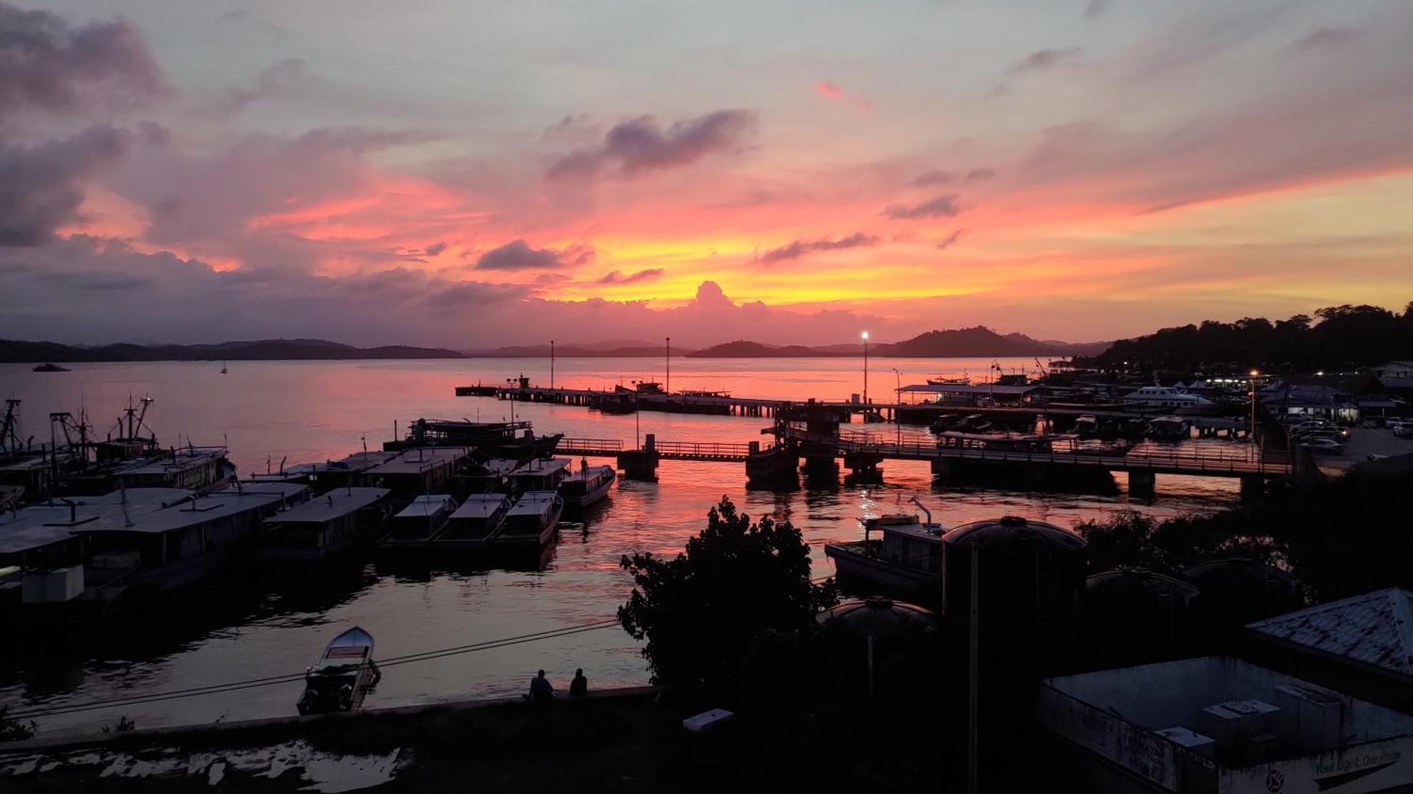The Upper Deck Hotel Kudat Buitenkant foto